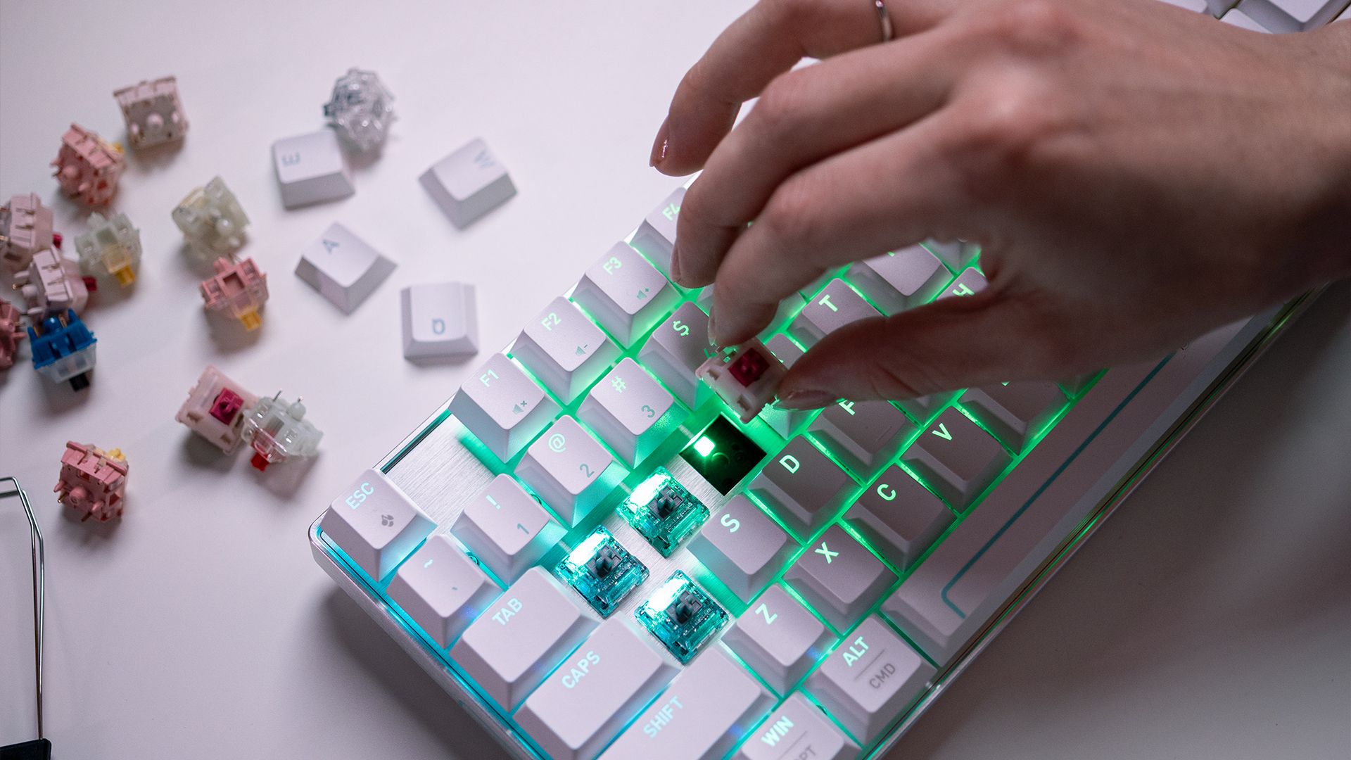 Hall Effect vs Cherry MX vs Optical vs Topre: เลือกสวิตช์คีย์บอร์ดให้เข้ามือคุณ