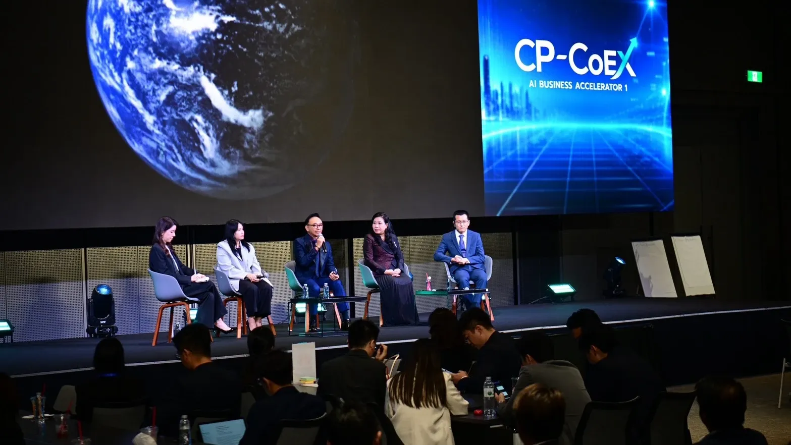 AI transformation องค์กร: จากคนทำสู่คนคิดในยุค Human-Centric AI