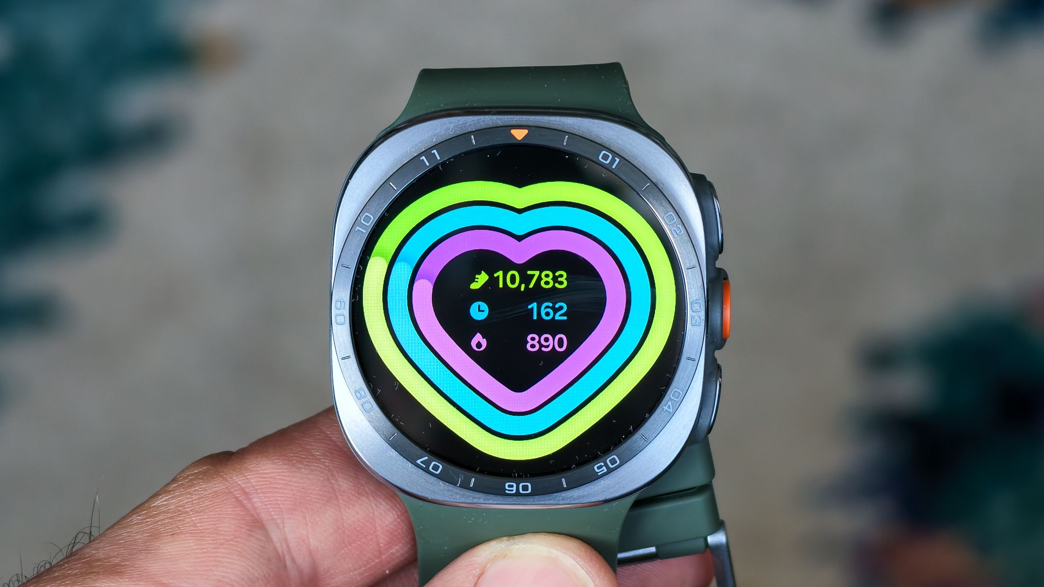 Smartwatch อาจรบกวนเครื่องหัวใจ ฝั่งแพทย์เตือนให้ใช้แบบมีสติ