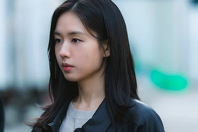 จาก Hospital Playlist สู่นางเอกโรแมนซ์:ถอดรหัสเสน่ห์ซีรีส์ของ Ahn Eun-jin