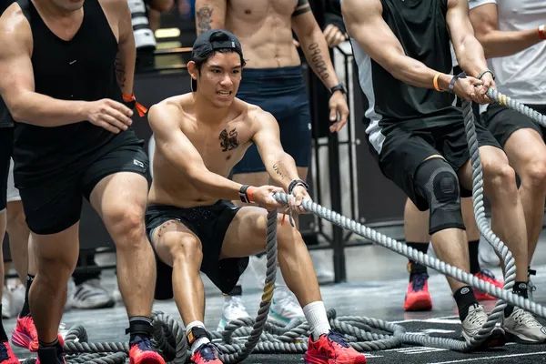 จากสนามแข่งรถสู่วงการฟิตเนสเรซซิ่ง: เมื่อคนดังหันมาพิชิต HYROX Bangkok