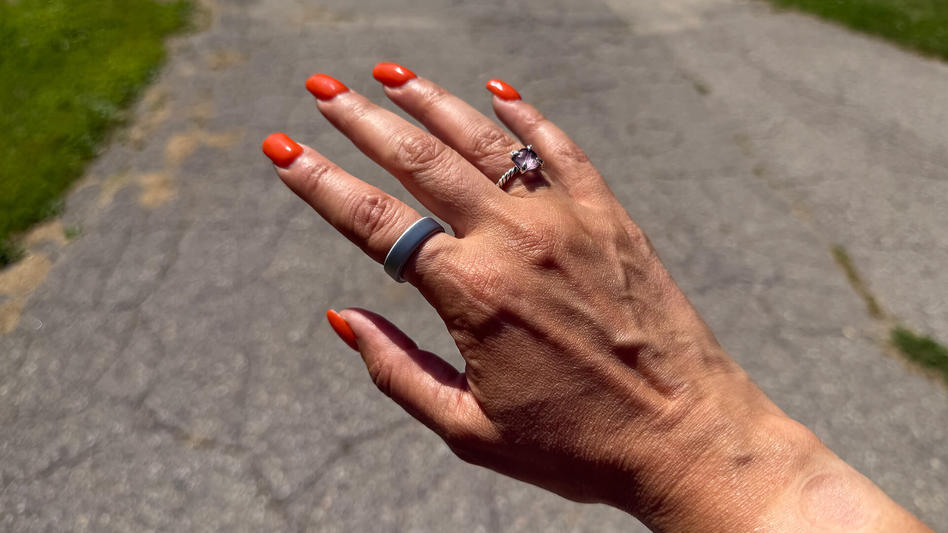 Oura Ring 5 vs Ultrahuman Ring Pro วงแหวนอัจฉริยะเปรียบเทียบเพื่อคนรักสุขภาพ