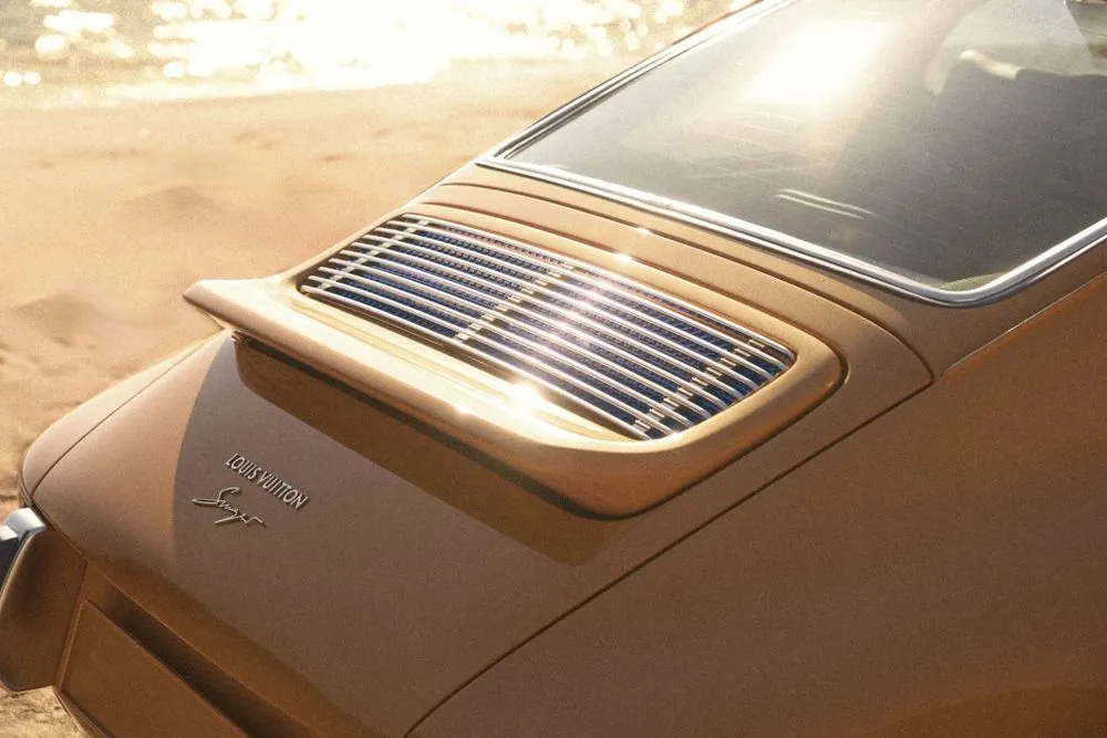 Louis Vuitton x Singer ยกระดับ Porsche 911 เป็นงานศิลปะบนล้อ