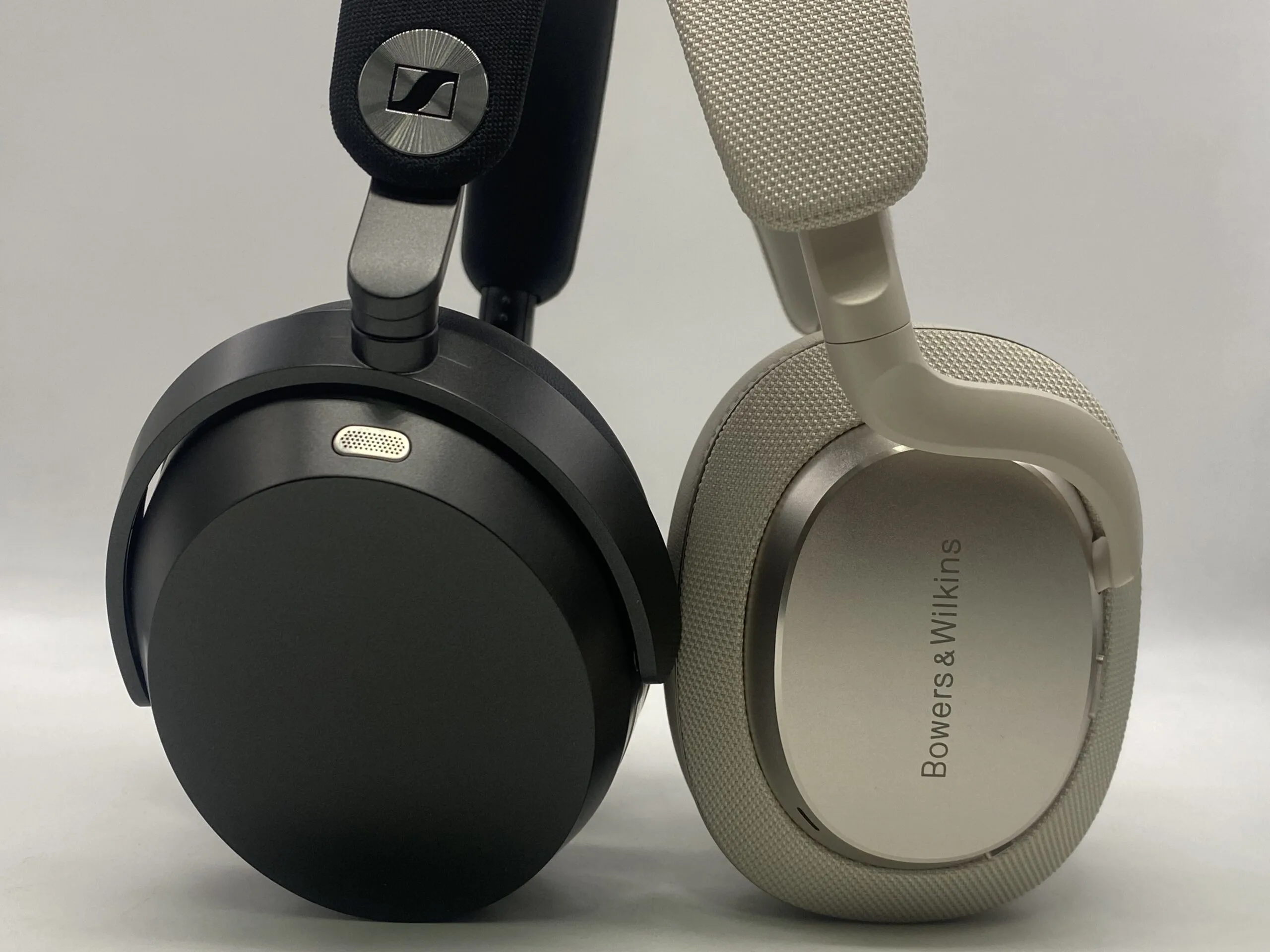 เปรียบเทียบหูฟังไร้สายพรีเมียม Sennheiser Momentum 5 vs Bowers & Wilkins PX7 S3