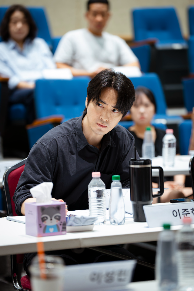 คลื่นใหม่ของภาพยนตร์เกาหลี เมื่อซูเปอร์สตาร์กลับมาทวงบัลลังก์จอเงิน
