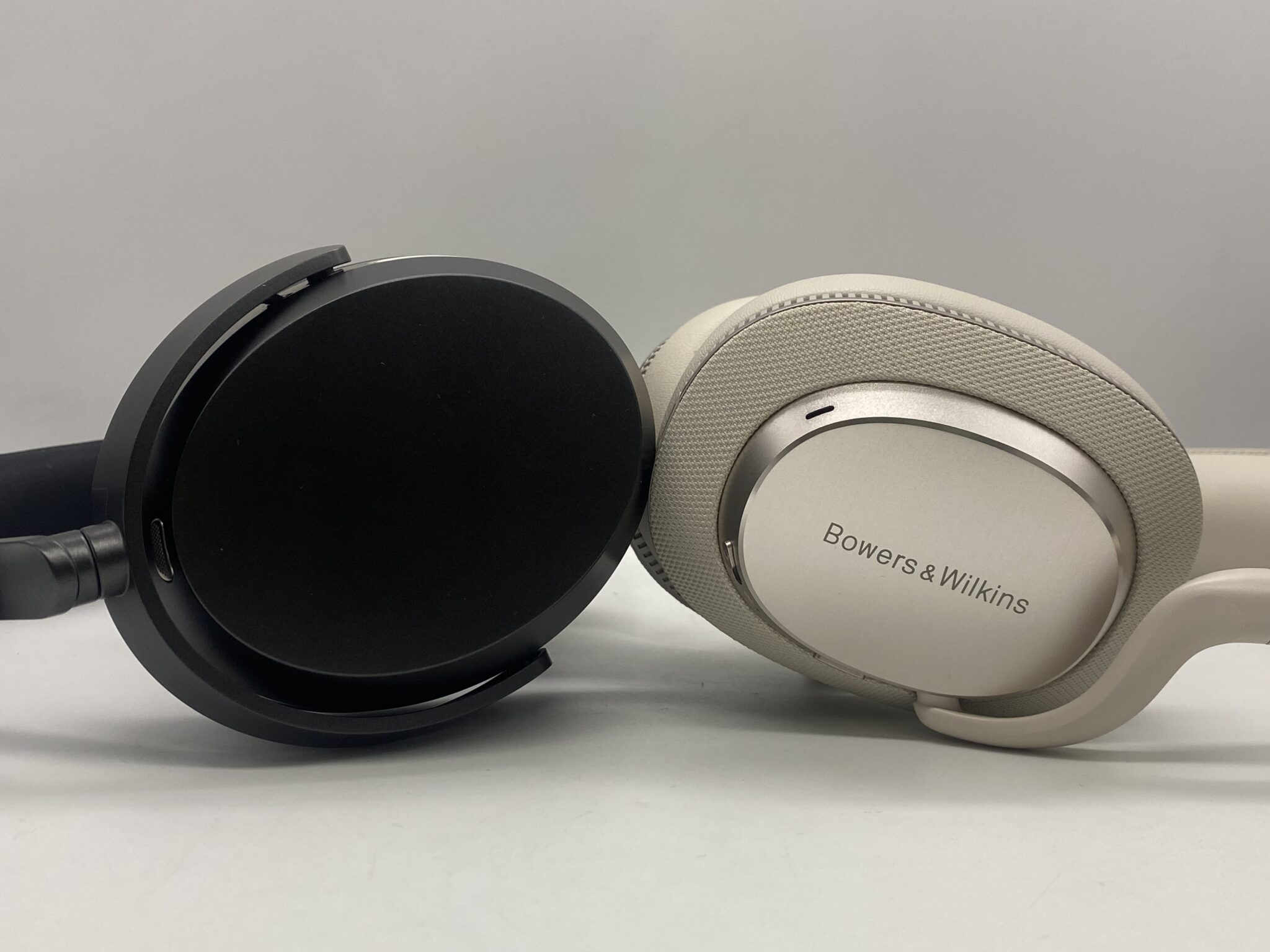 เปรียบเทียบหูฟังไร้สายพรีเมียม Sennheiser Momentum 5 vs Bowers & Wilkins PX7 S3