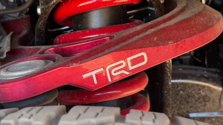 กระบะ Ford Bronco ปะทะ Toyota Tundra ไฮบริด เขย่าตลาดกระบะอเมริกายุคไร้ V8