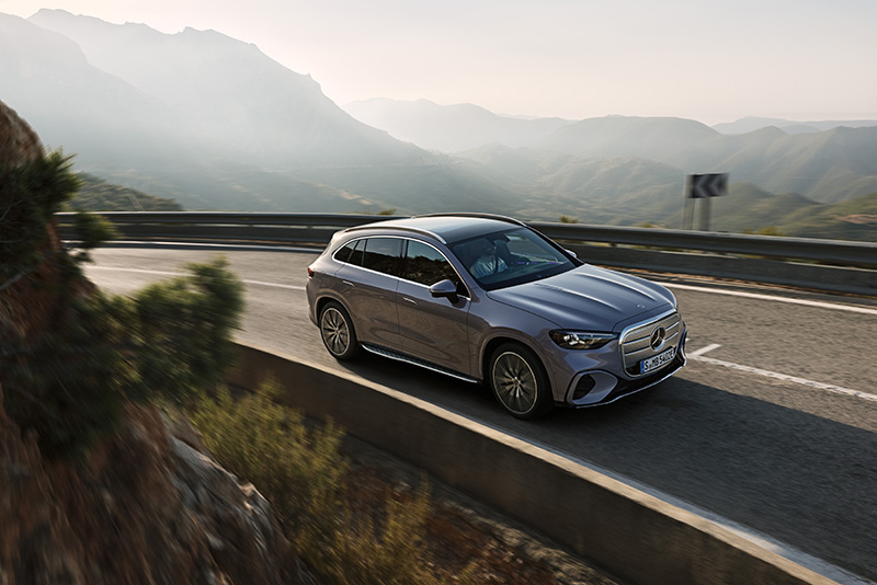 เปรียบเทียบ SUV ไฟฟ้าพรีเมียม Mercedes-Benz GLC และ LUXEED RX ดีไซน์หรูสเปคแรง