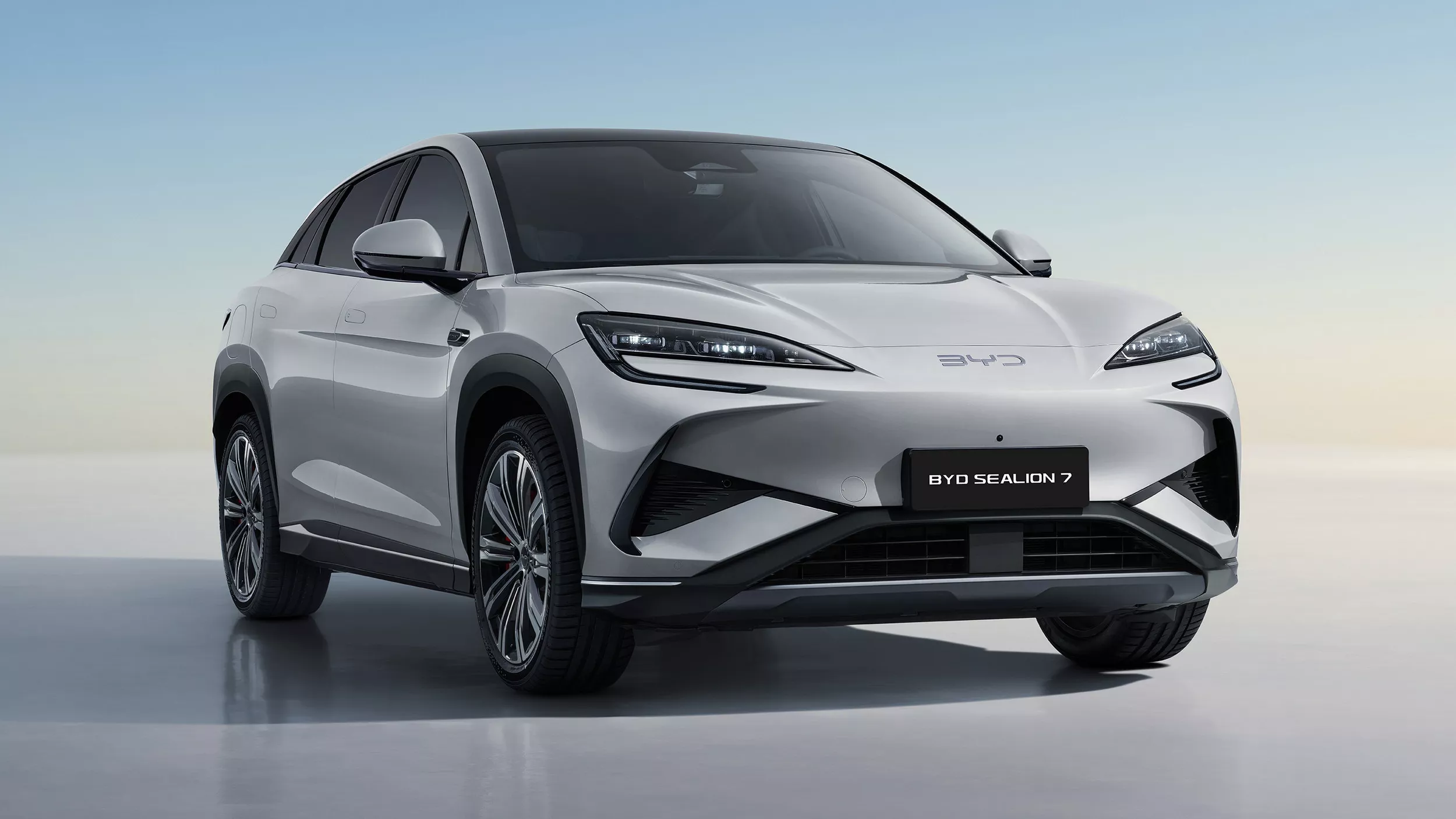 BYD Sealion 7 AWD Ultimate ชาร์จ 800V ท้าชน Tesla Model Y