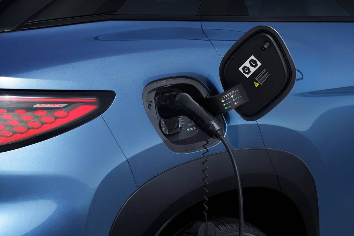 BYD Sealion 7 AWD Ultimate ชาร์จ 800V ท้าชน Tesla Model Y