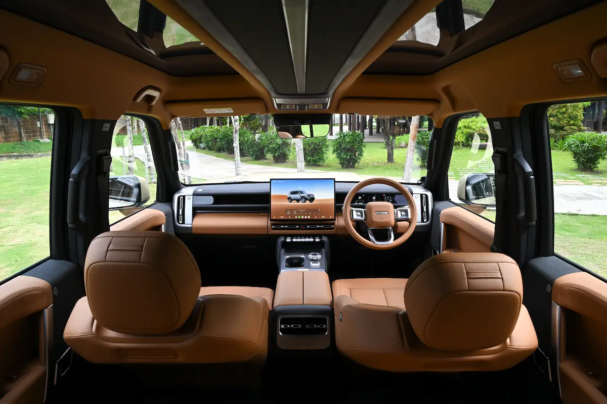 iCAR V27 REEV SUV ทรงกล่องแรง 455 แรงม้า วิ่งไกล 1,000 กม.