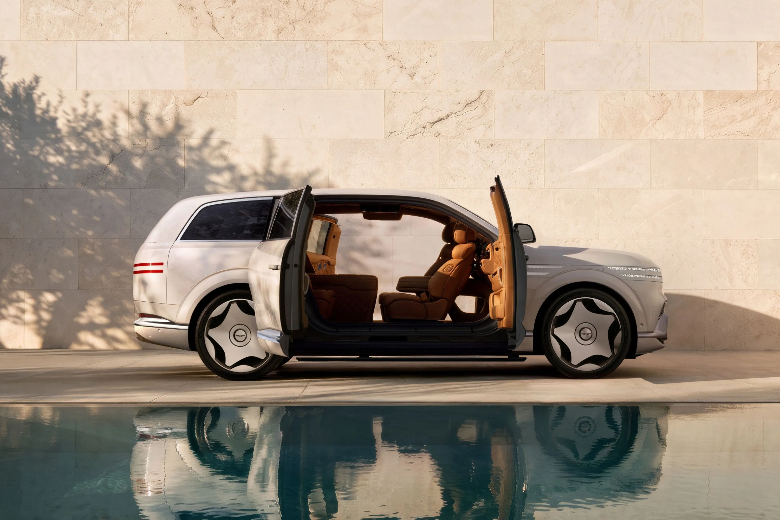 Genesis GV90: SUV พรีเมียมไฟฟ้าขนาดใหญ่ที่กล้าเล่นบทแฟลกชิปเต็มตัว