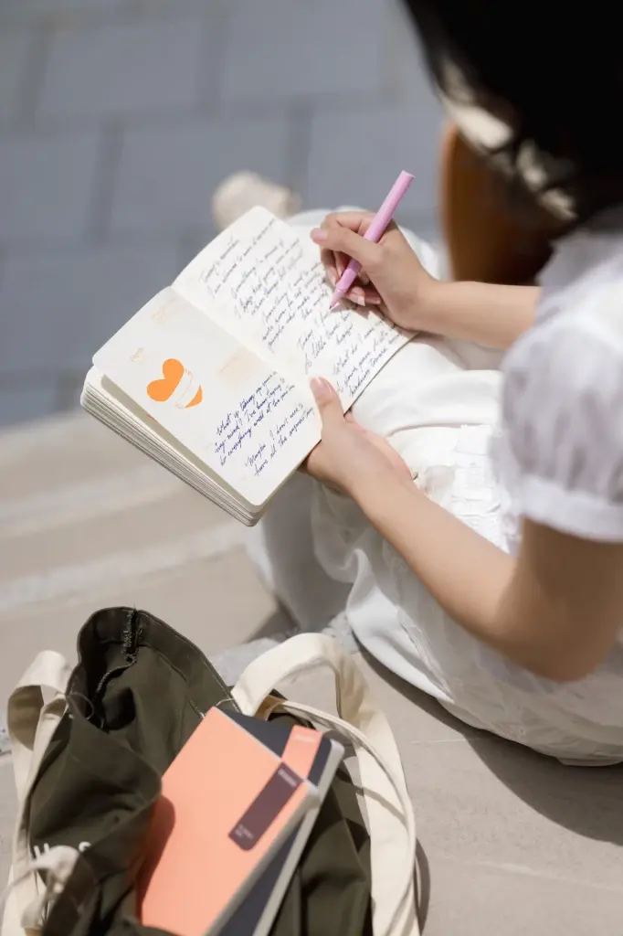 สมุด Mindful Work Companion แปลง burnout ให้กลายเป็นบทเรียนการทำงาน