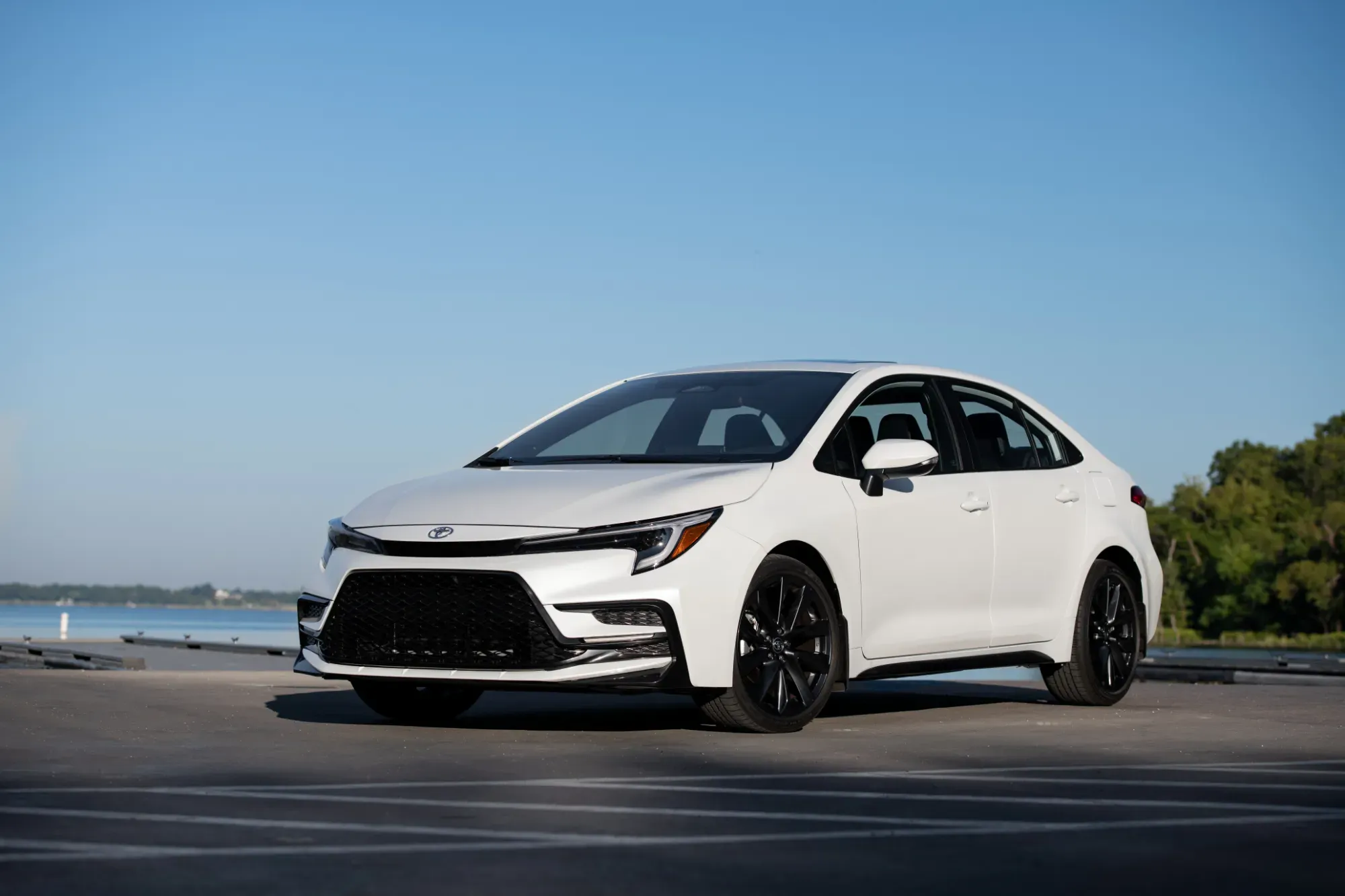Toyota Corolla 60 ปี รุ่น Anniversary Edition น่าซื้อแค่ไหนสำหรับสายสะสม