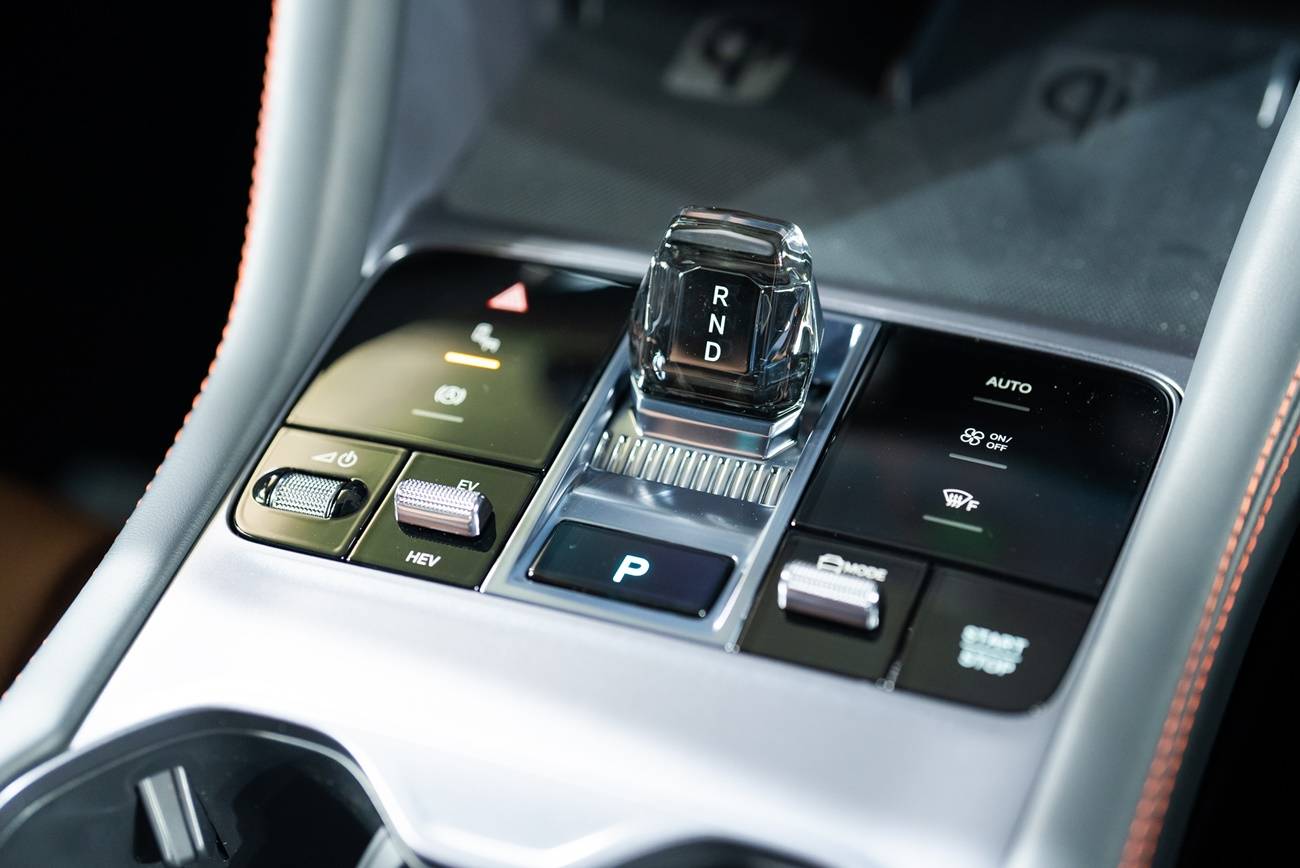 BYD Sealion 6 DM-i Extended ปลั๊กอินไฮบริด SUV หรูสายวิ่งไฟฟ้ายาว