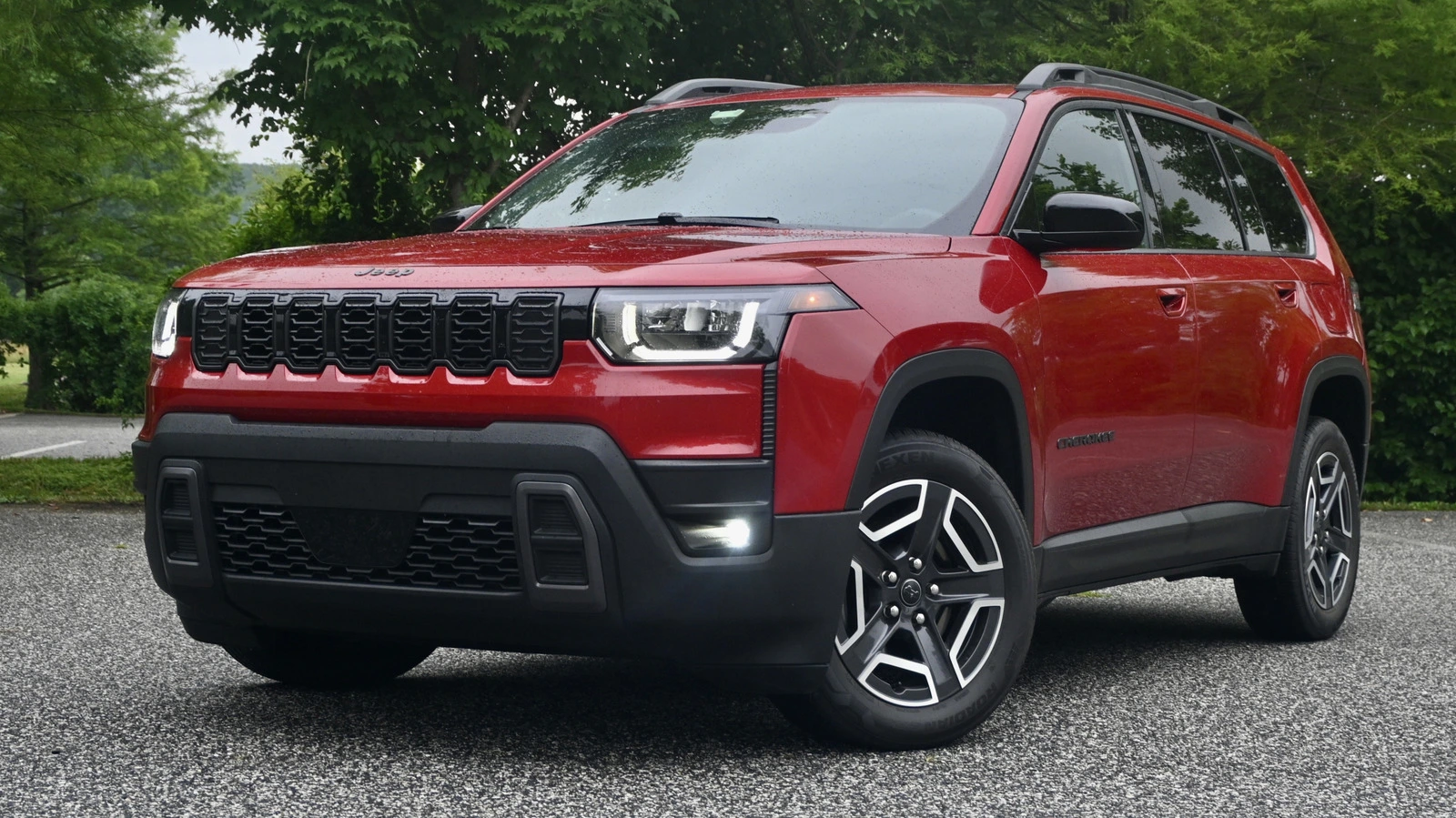 Compact Hybrid SUV เปรียบเทียบ Jeep Cherokee hybrid vs Kia Sportage hybrid