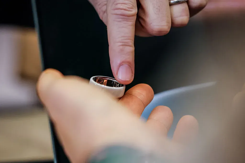 เมื่อสมาร์ตริงถูกฟ้องเรื่องการนอน ทำไมความแม่นยำของ Oura Ring จึงสำคัญกับข้อมูลสุขภาพคุณ