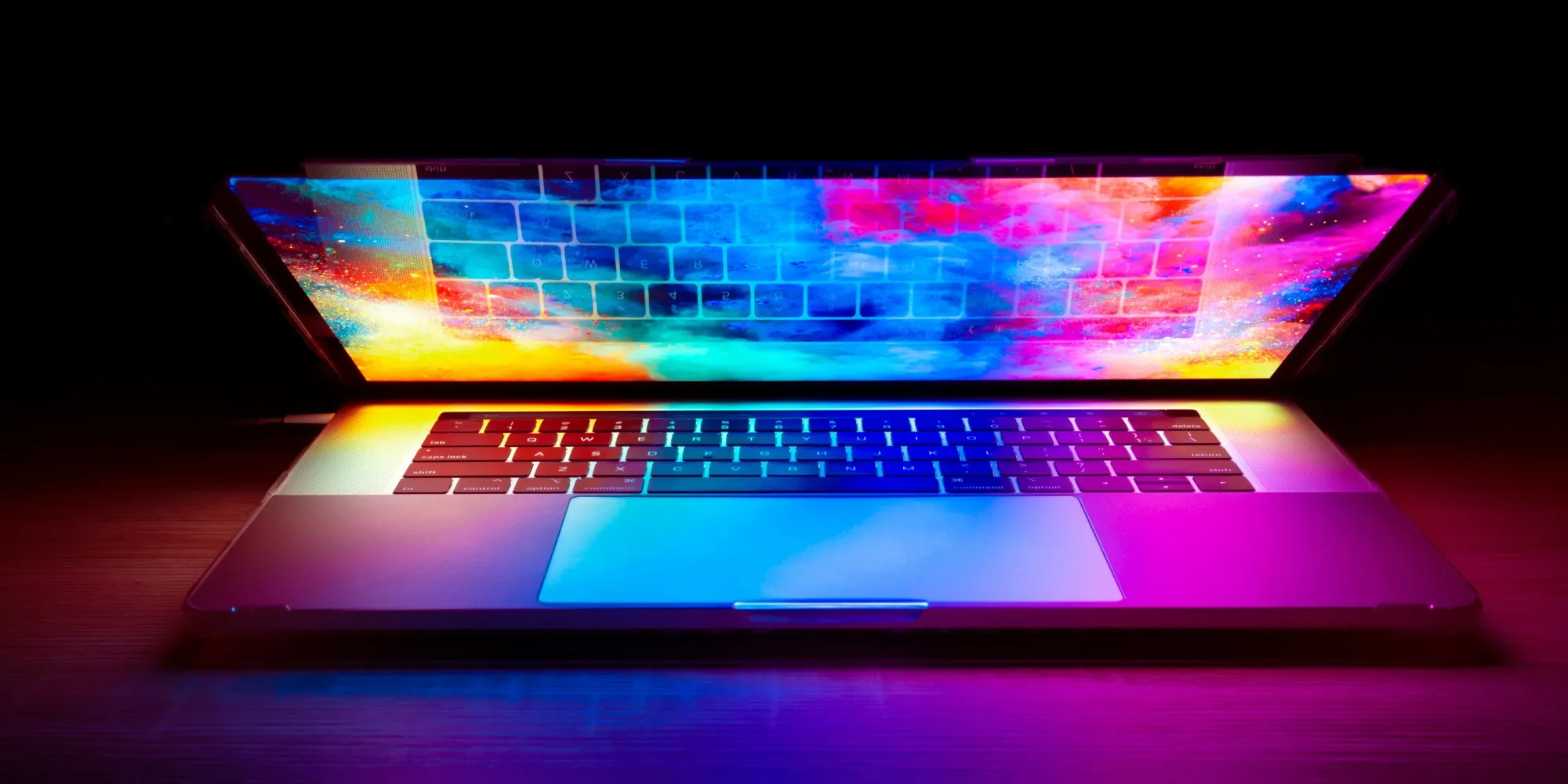 MacBook Ultra OLED และจอสัมผัส: ก้าวกระโดดใหม่ของแล็ปท็อป Apple