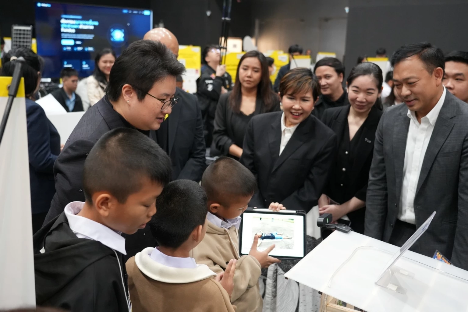 210 ทีมเยาวชนบนเวที Coding & AI: จุดสตาร์ตสู่อาชีพดิจิทัล