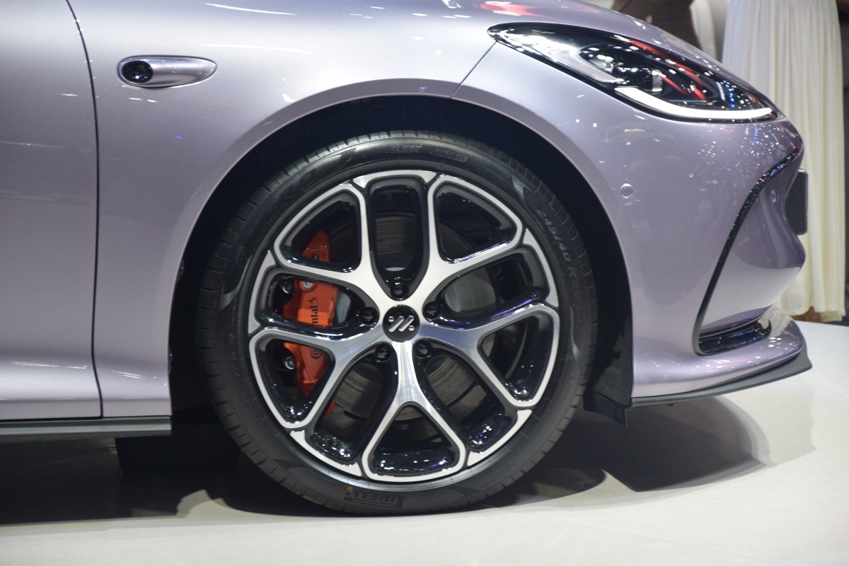 วิเคราะห์ MG IM5 Exclusive Edition รถไฟฟ้าพรีเมียมลิมิเต็ดในงบ 1.5 ล้าน