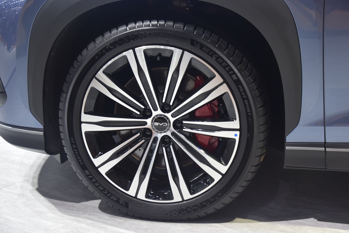 BYD Sealion 6 และ Sealion 7 AWD ศึกสอง SUV พลังไฟฟ้าคนละขั้ว