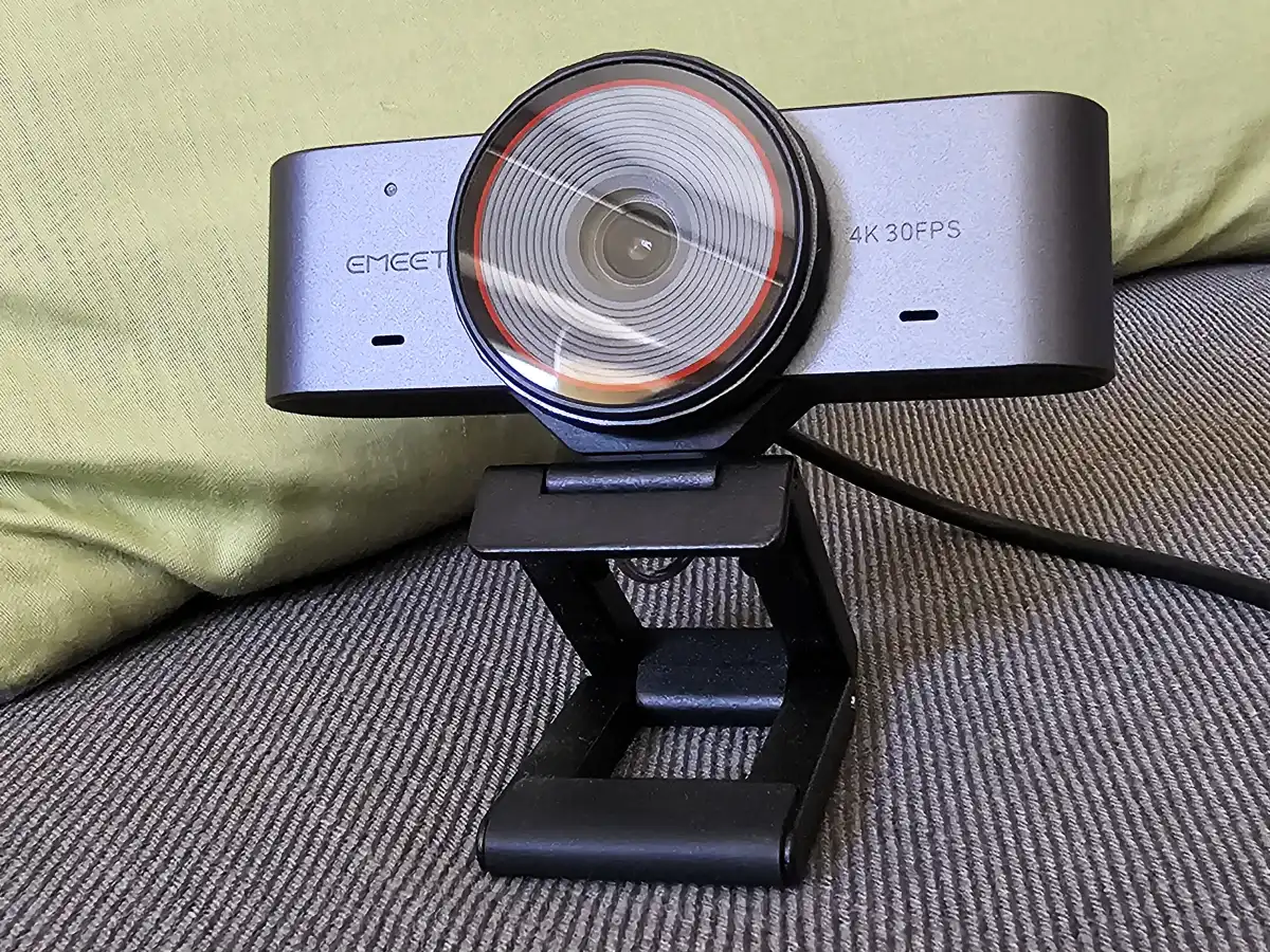 เว็บแคม 4K สตรีมเมอร์ ศึกเซ็นเซอร์พรีเมียมกับตัวคุ้มค่า
