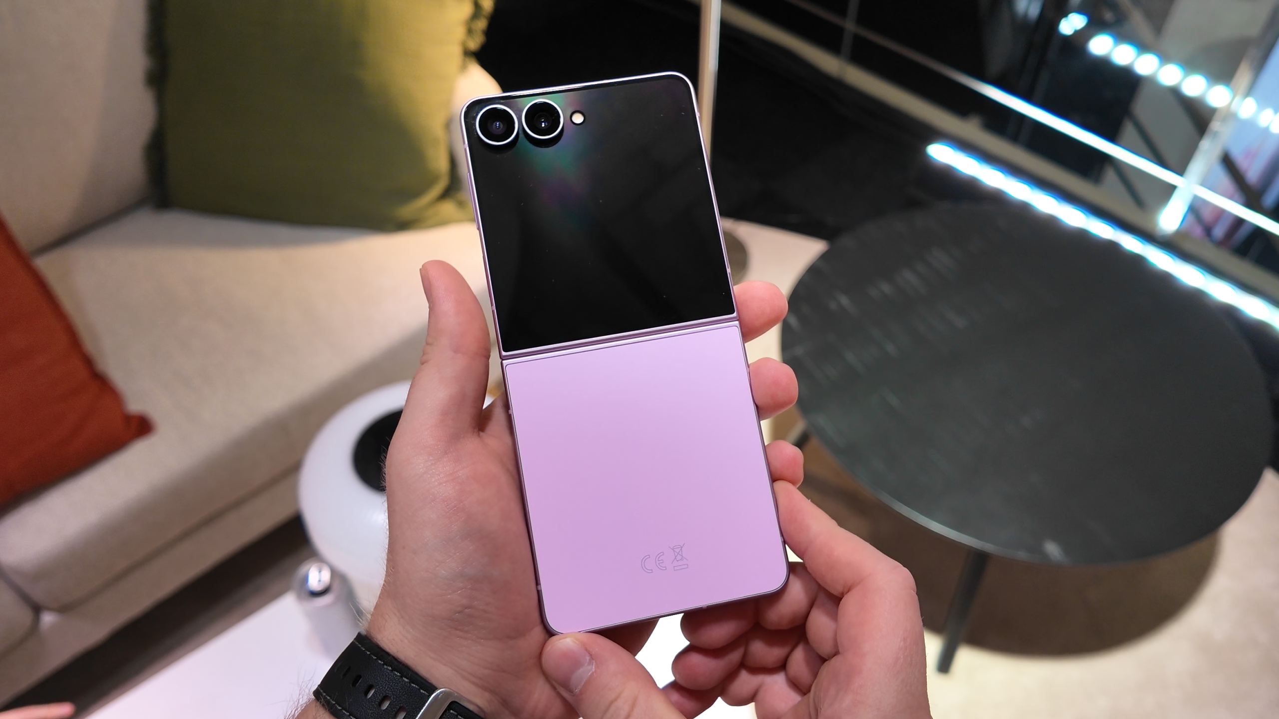 Samsung เตรียมทวงบัลลังก์สมาร์ตโฟนโลก ผู้ซื้อควรอ่านเกมนี้ให้ขาด
