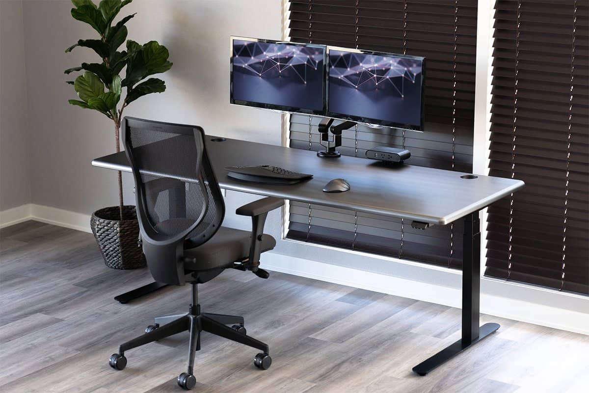 ประกอบโต๊ะเกมมิ่งให้เป็น Battlestation สมบูรณ์