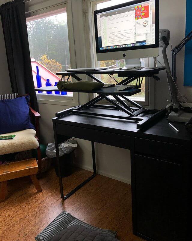 ทำไมโต๊ะปรับความสูงและ monitor arm รุ่นดังหายไป และอะไรยังอยู่ในตลาด