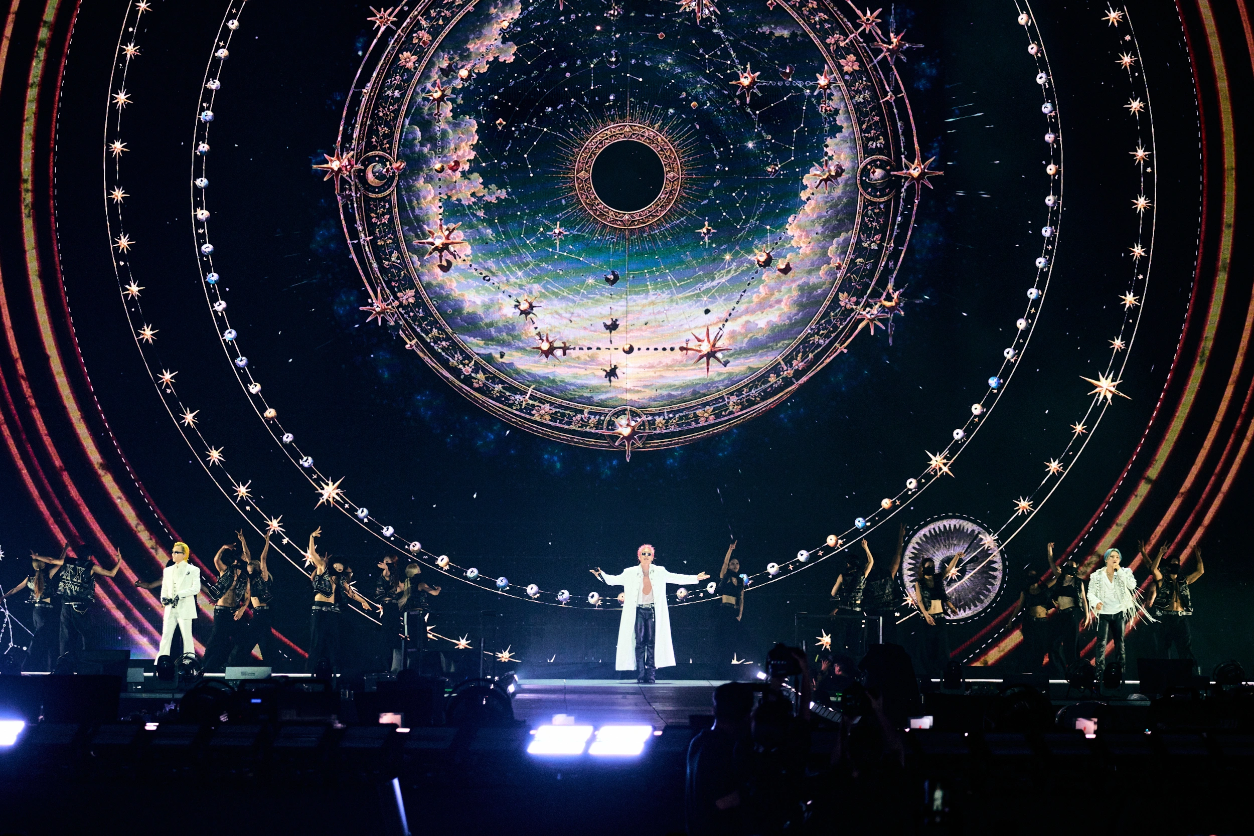 BIGBANG กลับสู่เวทีด้วยเพลงใหม่ ‘BiiiG’ และ XX : COSMOS ทัวร์คอนเสิร์ต