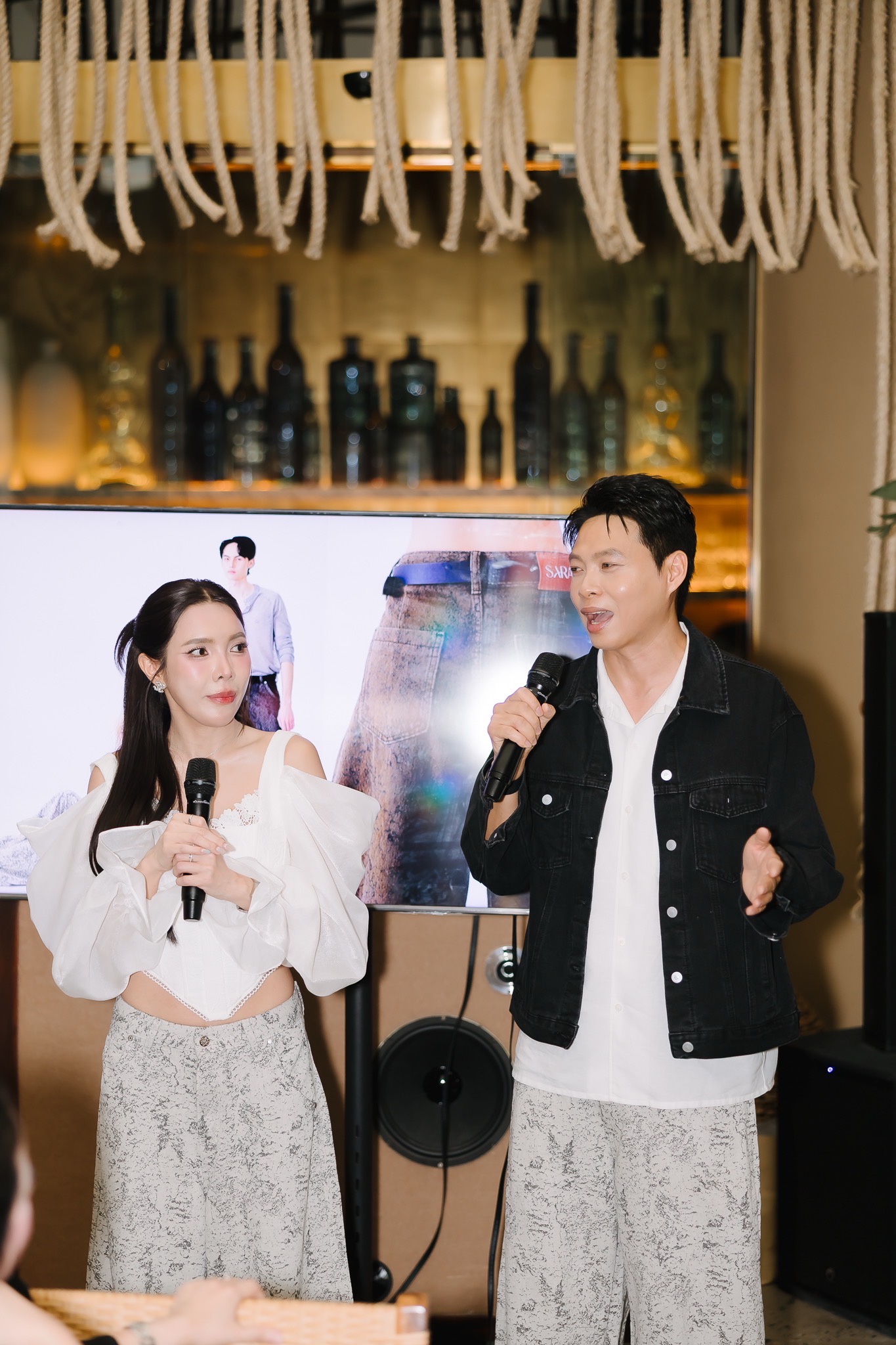 ยีนส์ SARAN Sandy จากแรงบันดาลใจธรรมชาติสู่แฟชั่นเหตุการณ์