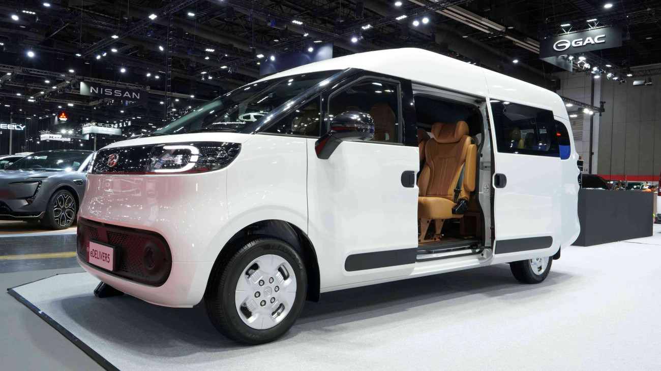 MAXUS Commercial บุกตลาด EV เชิงพาณิชย์ ยกทัพ 4 รุ่นกดราคาเริ่ม 9.9 แสน
