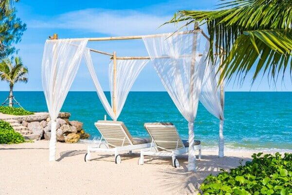 5 ที่พักริมทะเลและล่องเรือริมน้ำ น่าไปจองก่อนใคร