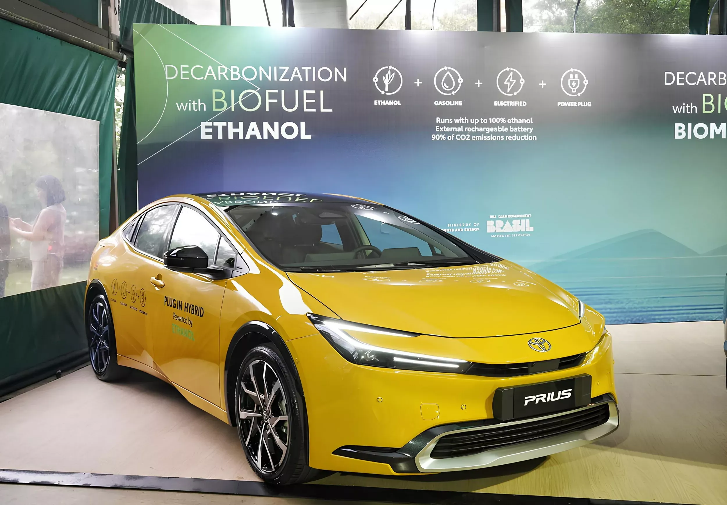 ทำไม Toyota กล้าเดิมพันระยะยาวกับระบบไฮบริดมากกว่า EV ล้วน