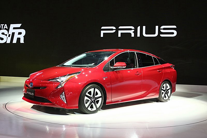 ทำไม Toyota กล้าเดิมพันระยะยาวกับระบบไฮบริดมากกว่า EV ล้วน