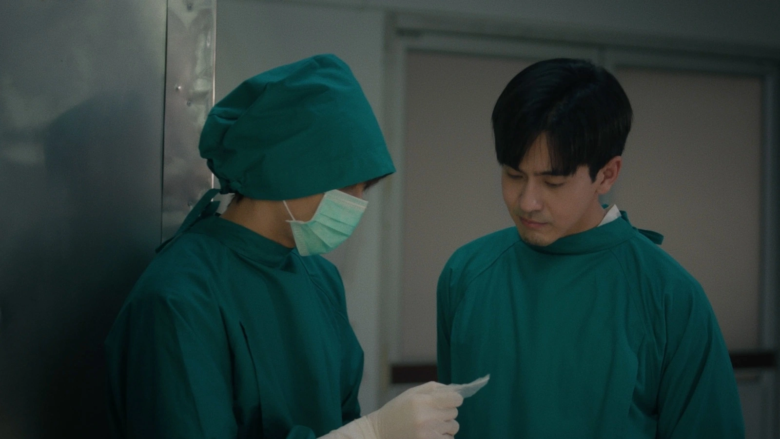 บอส-ตงตง แท็กทีมเต้ย-ภูมิ สืบคดีไฟไหม้ปริศนาใน NOUR The Series