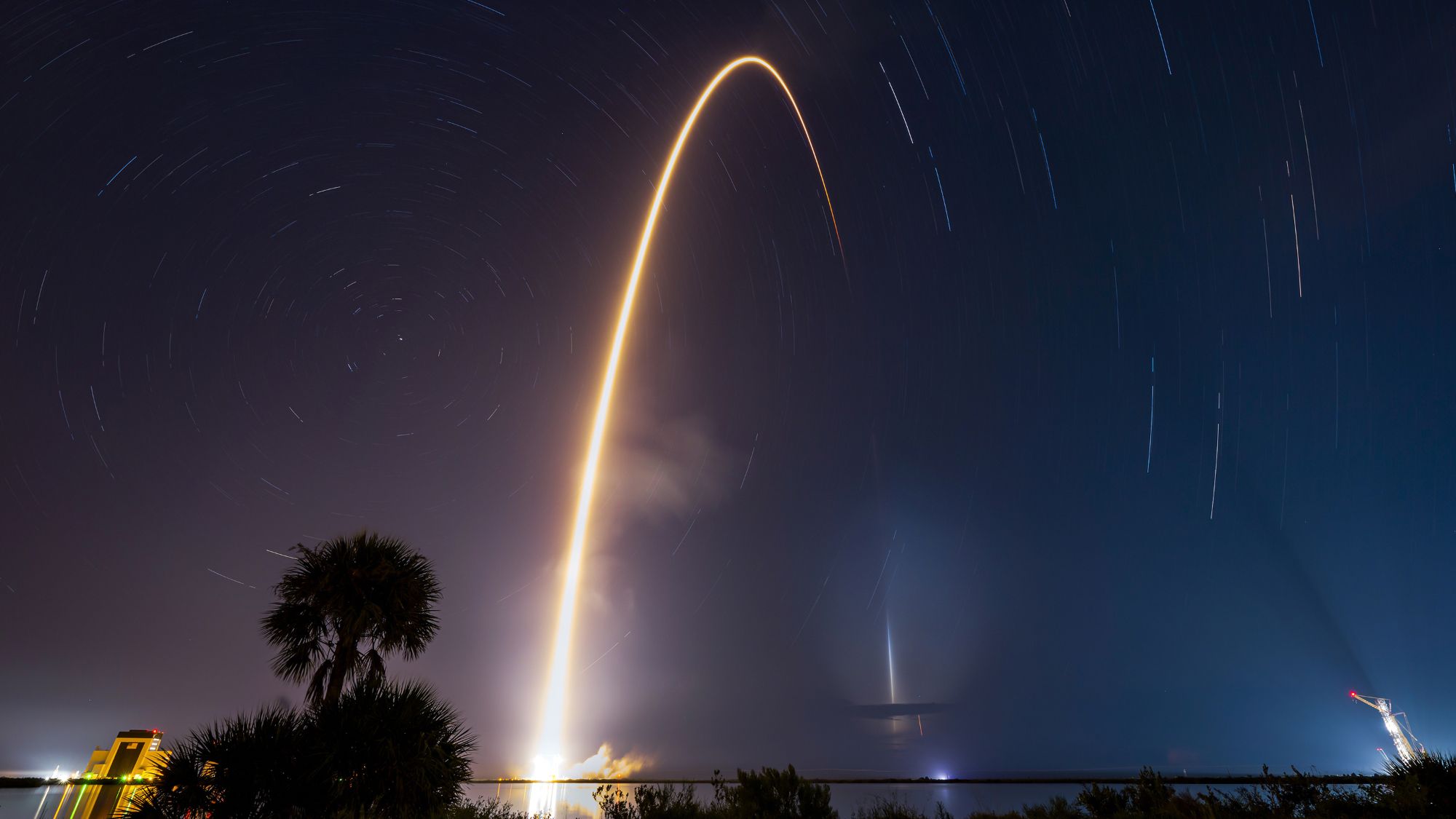 SpaceX ทำลายสถิติการใช้ซ้ำจรวดด้วยภารกิจ Falcon 9 ครั้งที่ 100