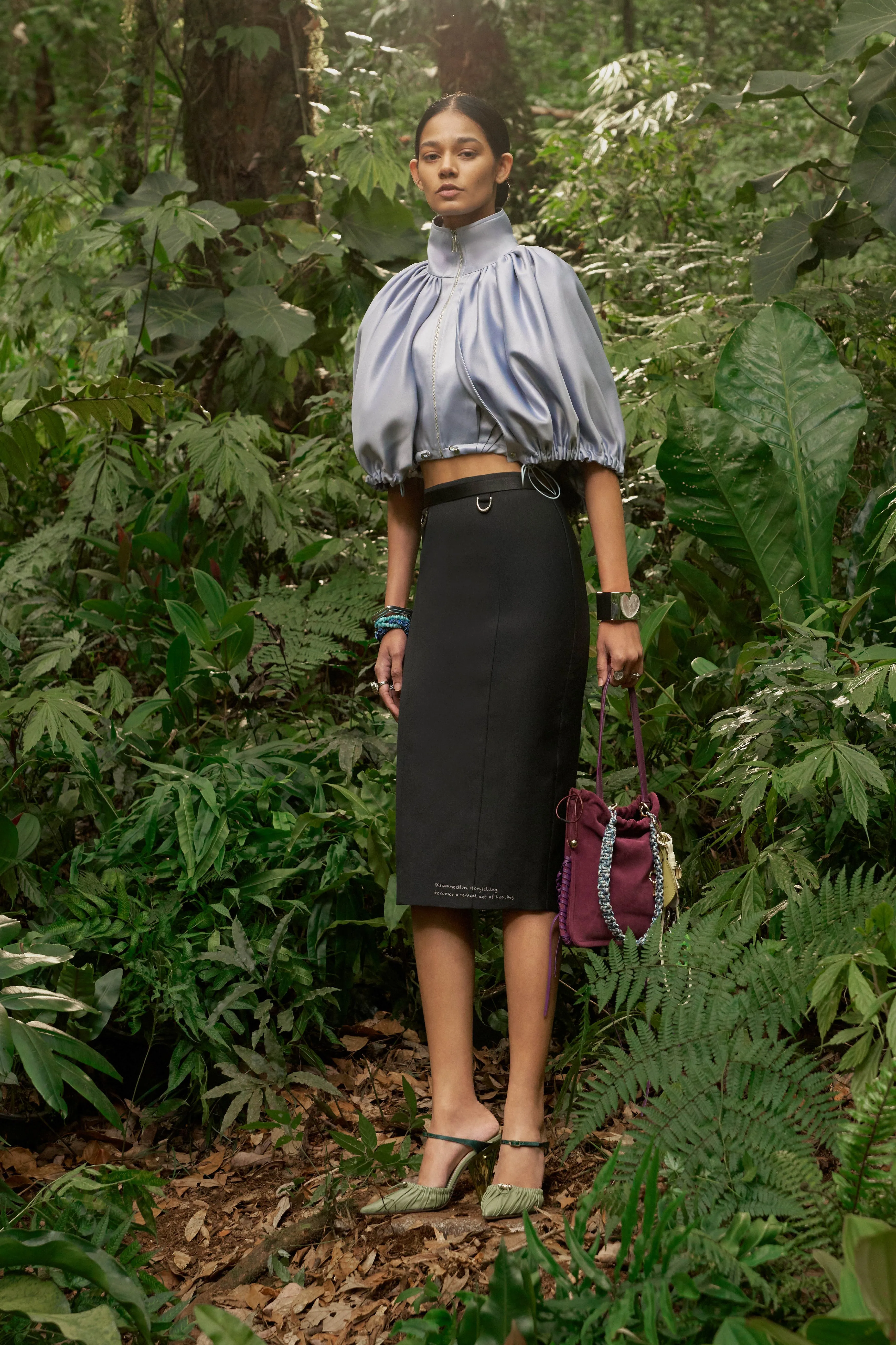 Sporty Luxe Takes Over เมื่อโอเวอร์ไซซ์เอาต์เตอร์แวร์กลายเป็นคำจำกัดความใหม่ของความหรูหรา