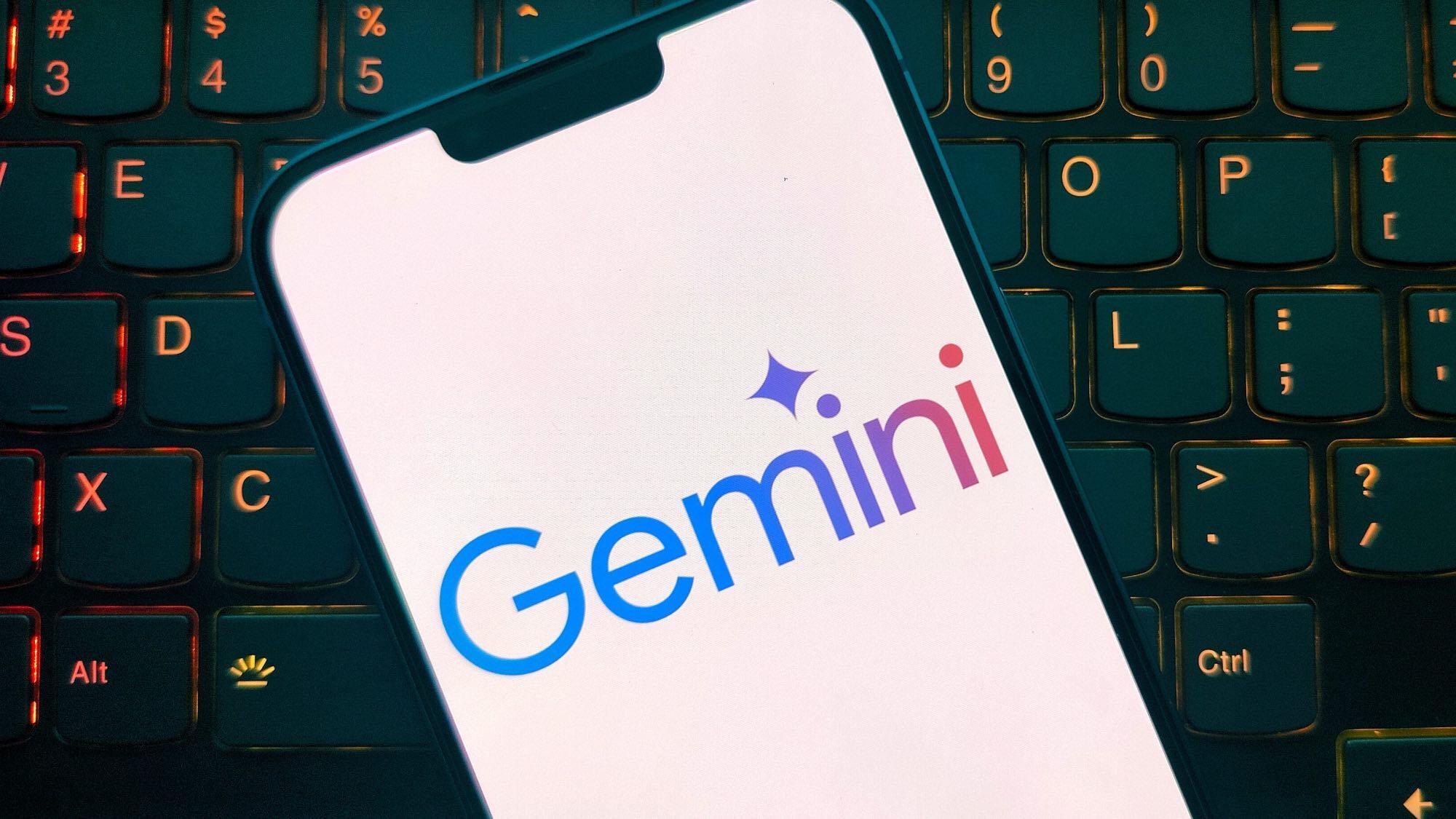 เปลี่ยน Gemini Notebook ให้เป็นผู้ช่วยข้อมูลส่วนตัวของคุณ