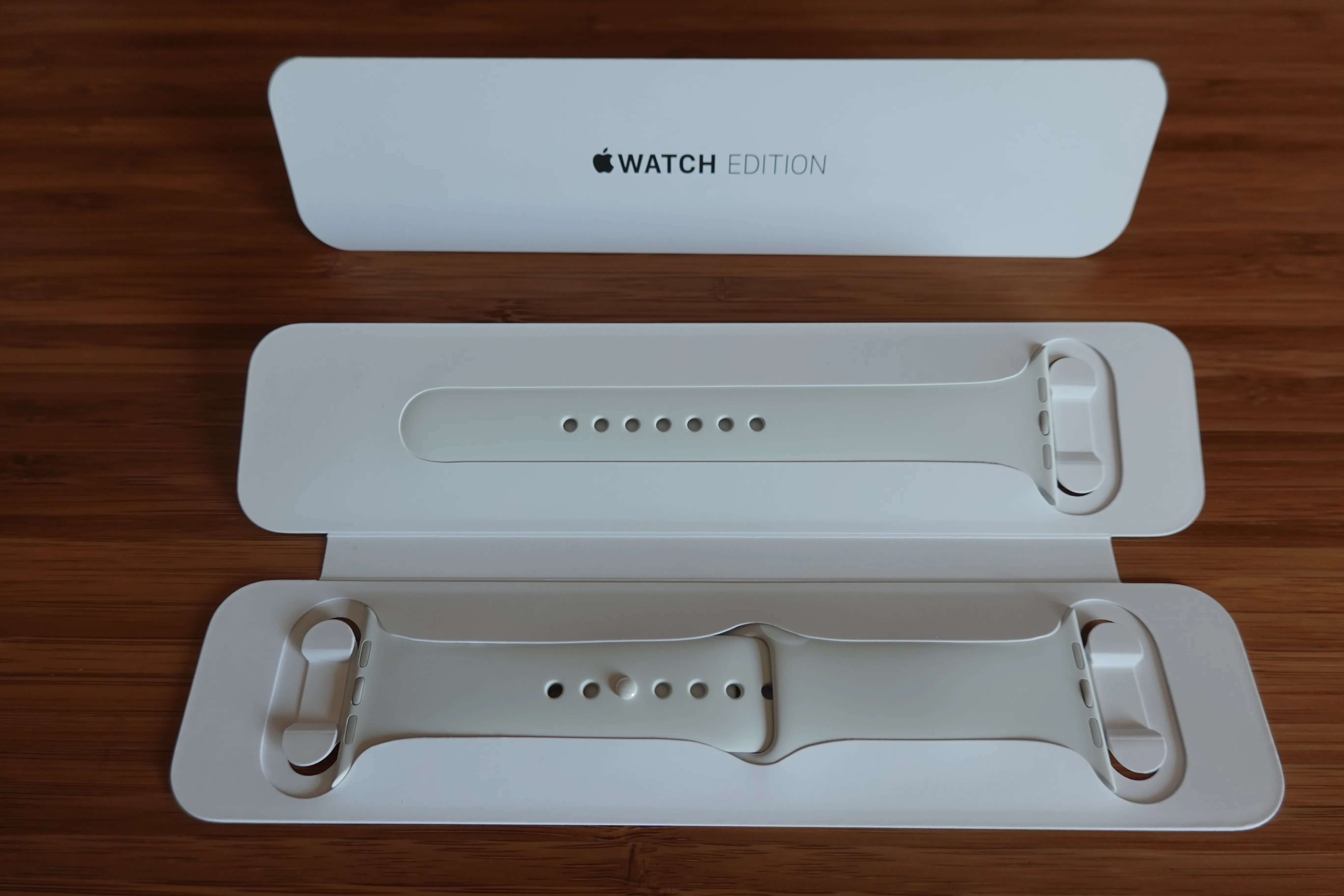 Apple Watch Ceramic กลับมาอีกครั้ง ทำไม Series 12 Edition ถึงแพงแต่คุ้ม