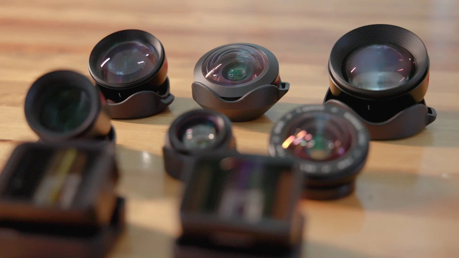 เพิ่ม 4x Optical Zoom ให้ iPhone ด้วยเลนส์โทรโฟโต้ภายนอก