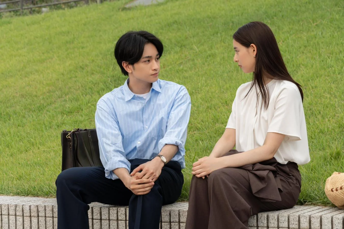 Beyond the Bedroom: อ่านความสัมพันธ์ผ่านสายตานักบำบัดใน S&X