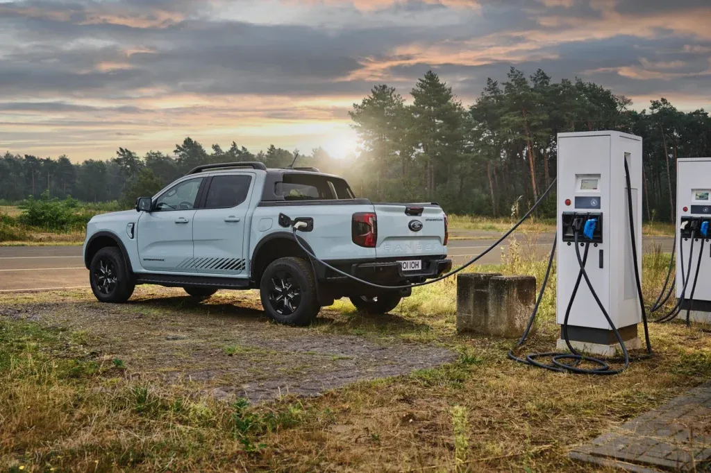 EREV vs REEV ต่างจาก PHEV อย่างไร เลือกรถไฟฟ้าพิสัยไกลแบบไหนให้เหมาะคุณ