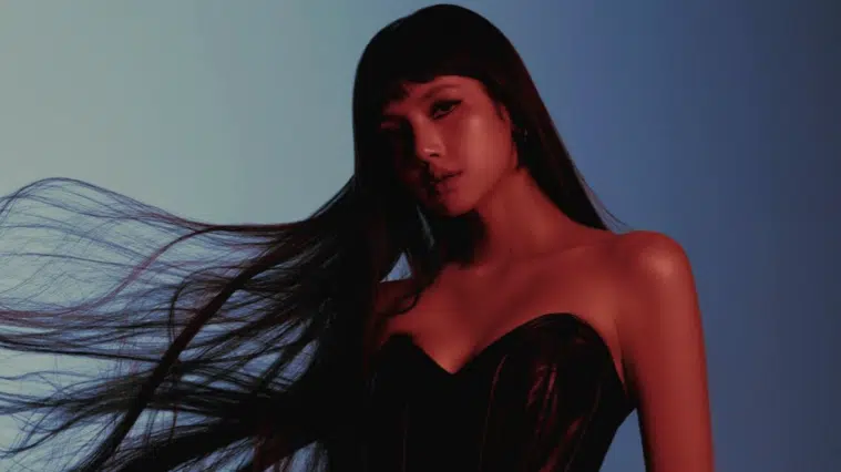 ลิซ่า SaWaDiKa เมื่อป๊อปสตาร์กลายเป็นทูตวัฒนธรรมผ่าน PRESS PLAY EP