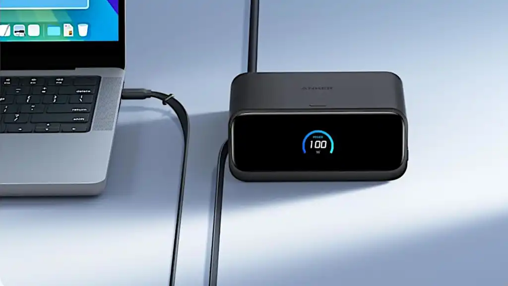 ฮับ USB-C ราคาถูกและปลั๊กชาร์จบนโต๊ะ จัดโต๊ะทำงานให้โล่งในงบประหยัด