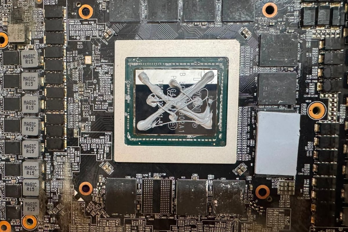 เปลี่ยนซิลิโคนการ์ดจอเก่า RTX 2080 Ti แล้ว FPS พุ่งเกือบสองเท่า