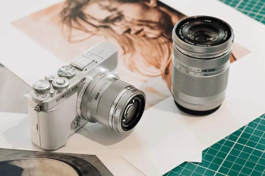 OM System ปลุกตำนาน PEN กลับมา เขย่าตลาด compact mirrorless camera อีกครั้ง