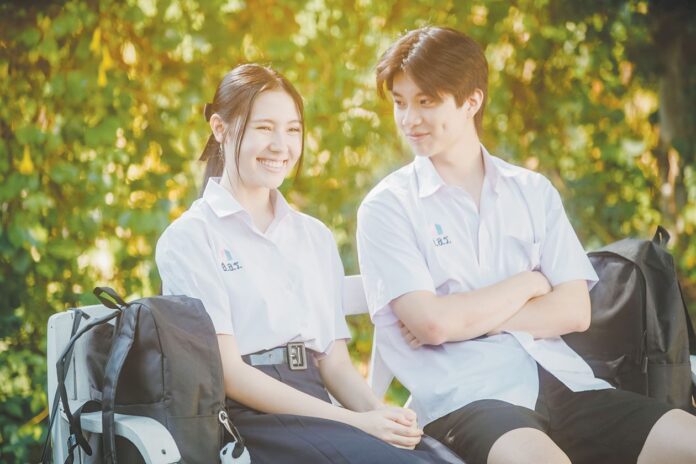 บัว-ฟิล์ม-แอสตัน-นีญ่า รวมพลังในซีรีส์ ‘รักษ์’ เคมีที่เล่าความรักและบาดแผลในใจ