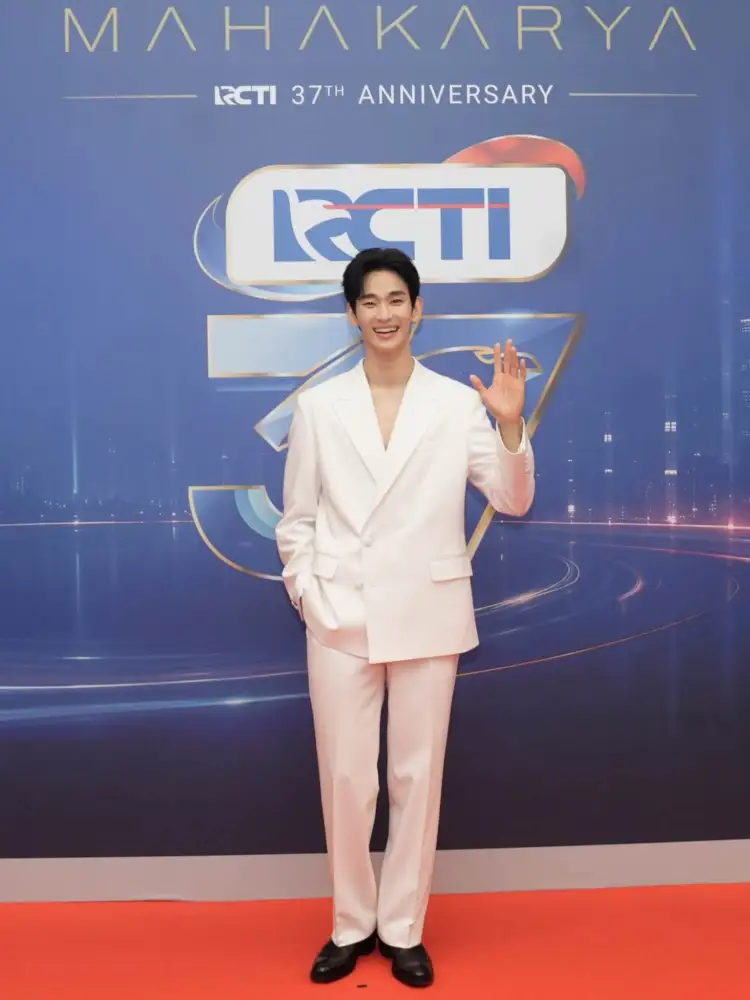 คิมซูฮยอน คัมแบ็กสู่สปอตไลต์ ผ่านเวที The Fact Music Awards