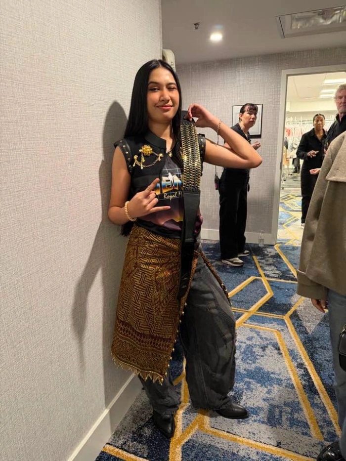 จากผ้าซัมปิงถึงเสียงแตกกีตาร์ เนเน่ รอยัลเขียนนิยามใหม่ให้ร็อกเวทีโลก